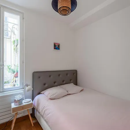 Grand Appt 2 Ch Proche Champs Elysees Montmartre Apartmán *